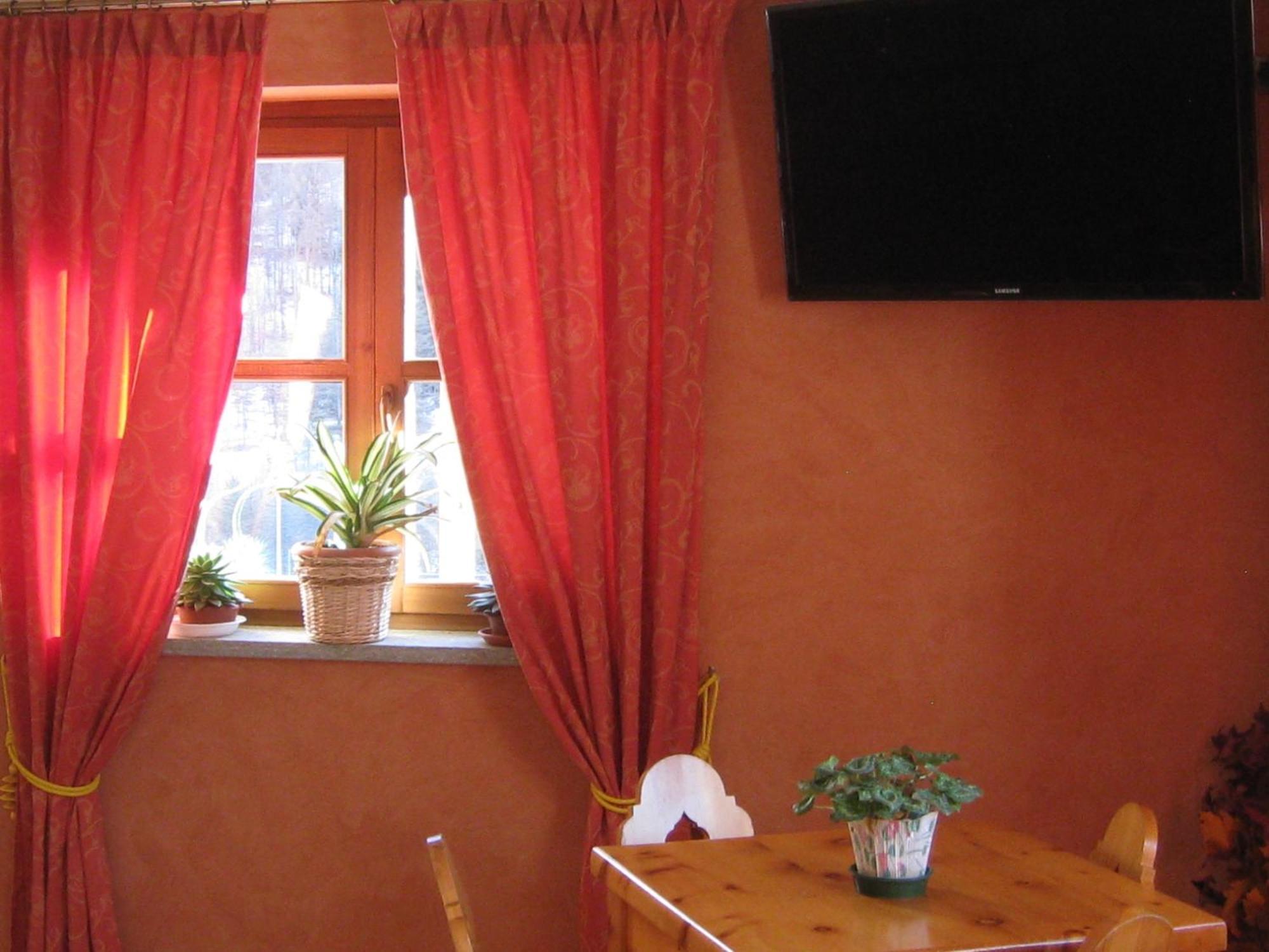 Hotel Villa Plinia Pragelato Exterior photo