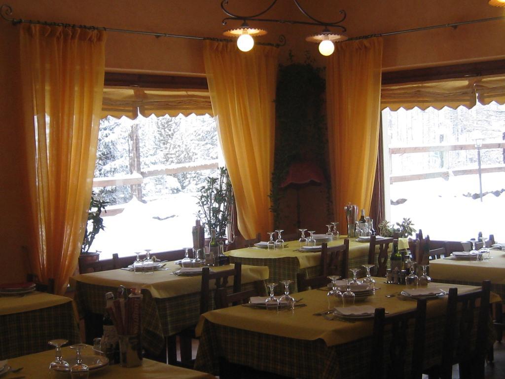 Hotel Villa Plinia Pragelato Exterior photo