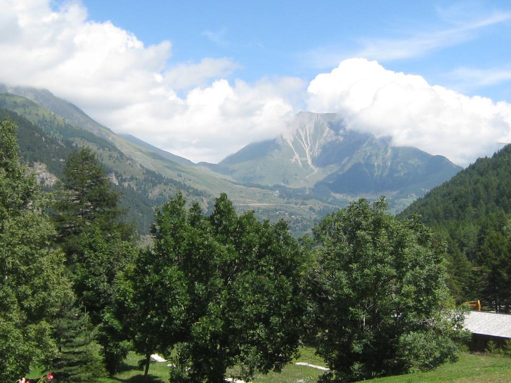 Hotel Villa Plinia Pragelato Exterior photo